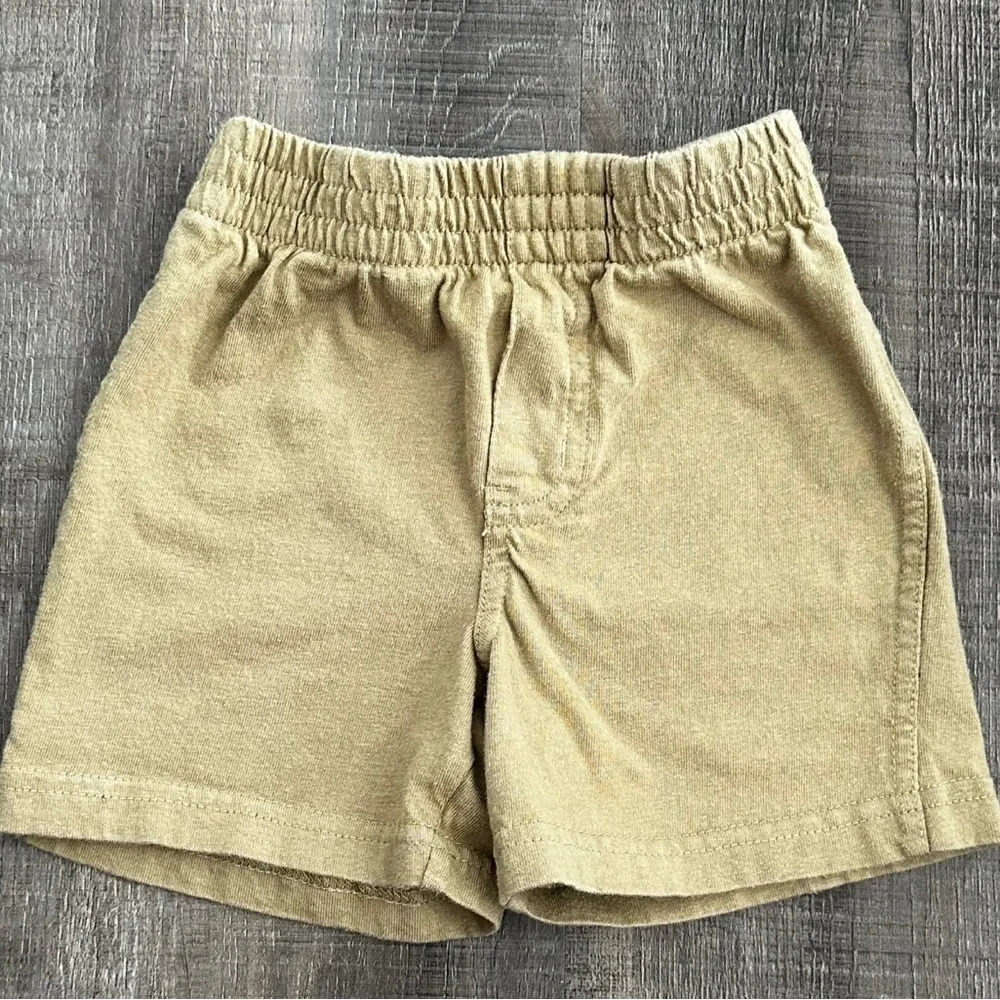 💞 Baby 12 Month Tan Knit Shorts